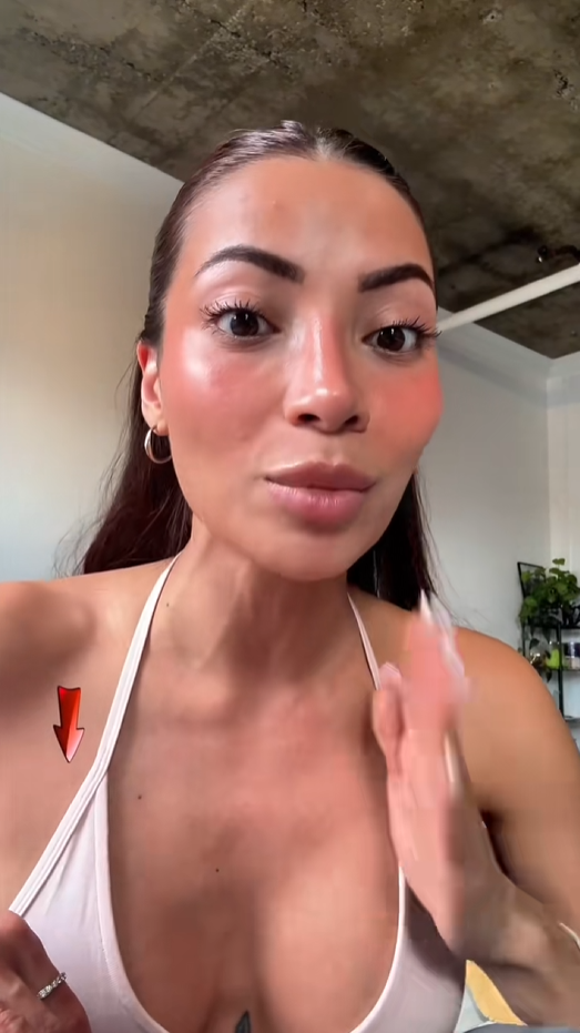 Smooths Wrinkles